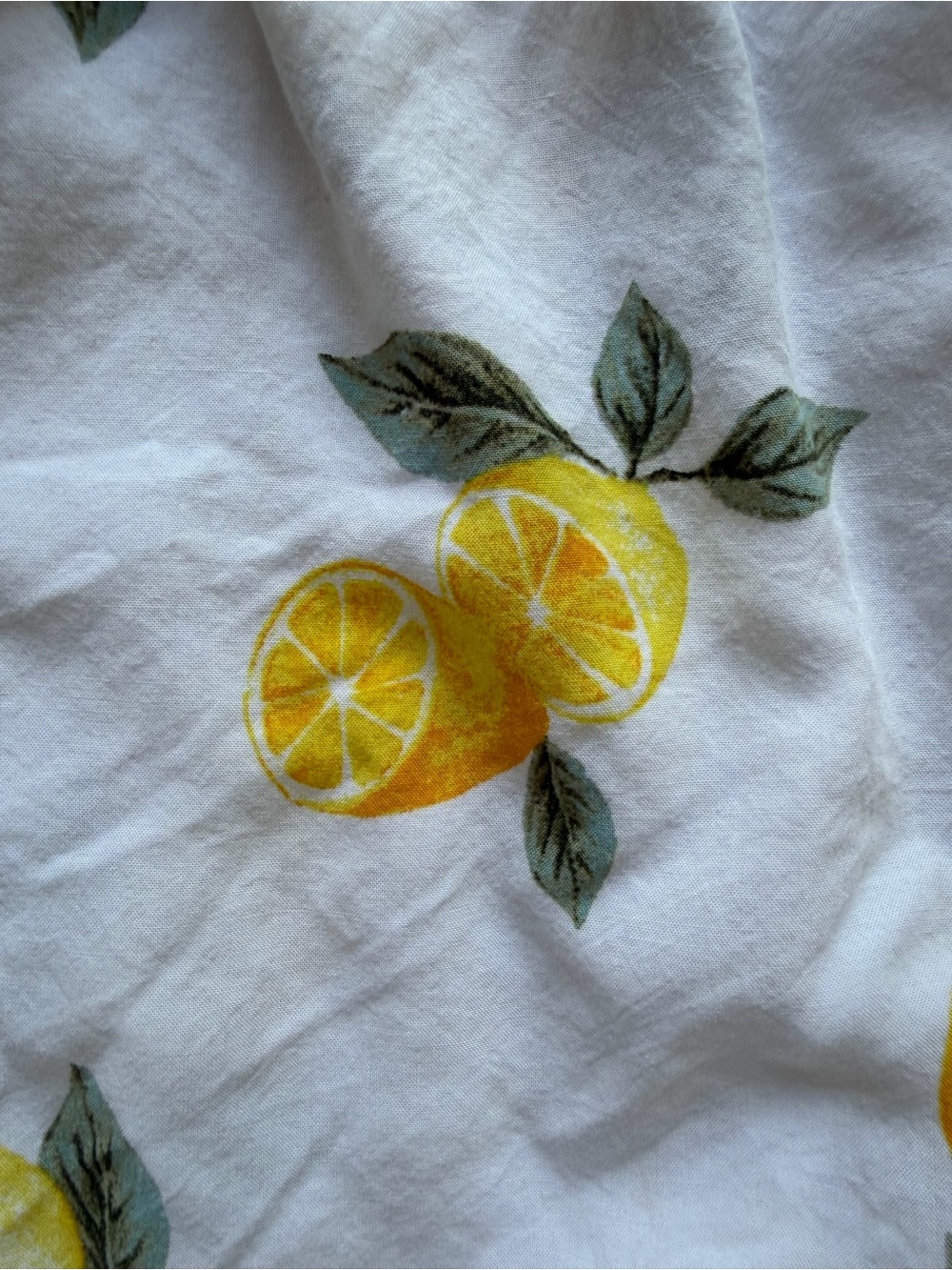 Off-Shoulder Lemon Print Crop Top - White - Picture 2 of 2